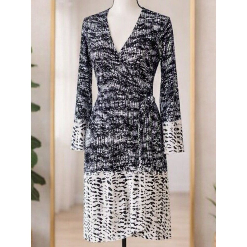 BCBG Maxazria Women's Adele Printed Wrap Dress Black White Size Small